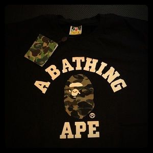 💯% AUTHENTIC Bape APE-T